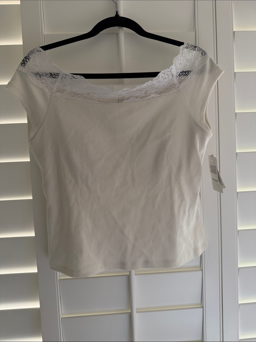 Abercrombie & Fitch Cream Lace-Trim Off-Shoulder Ribbed Top